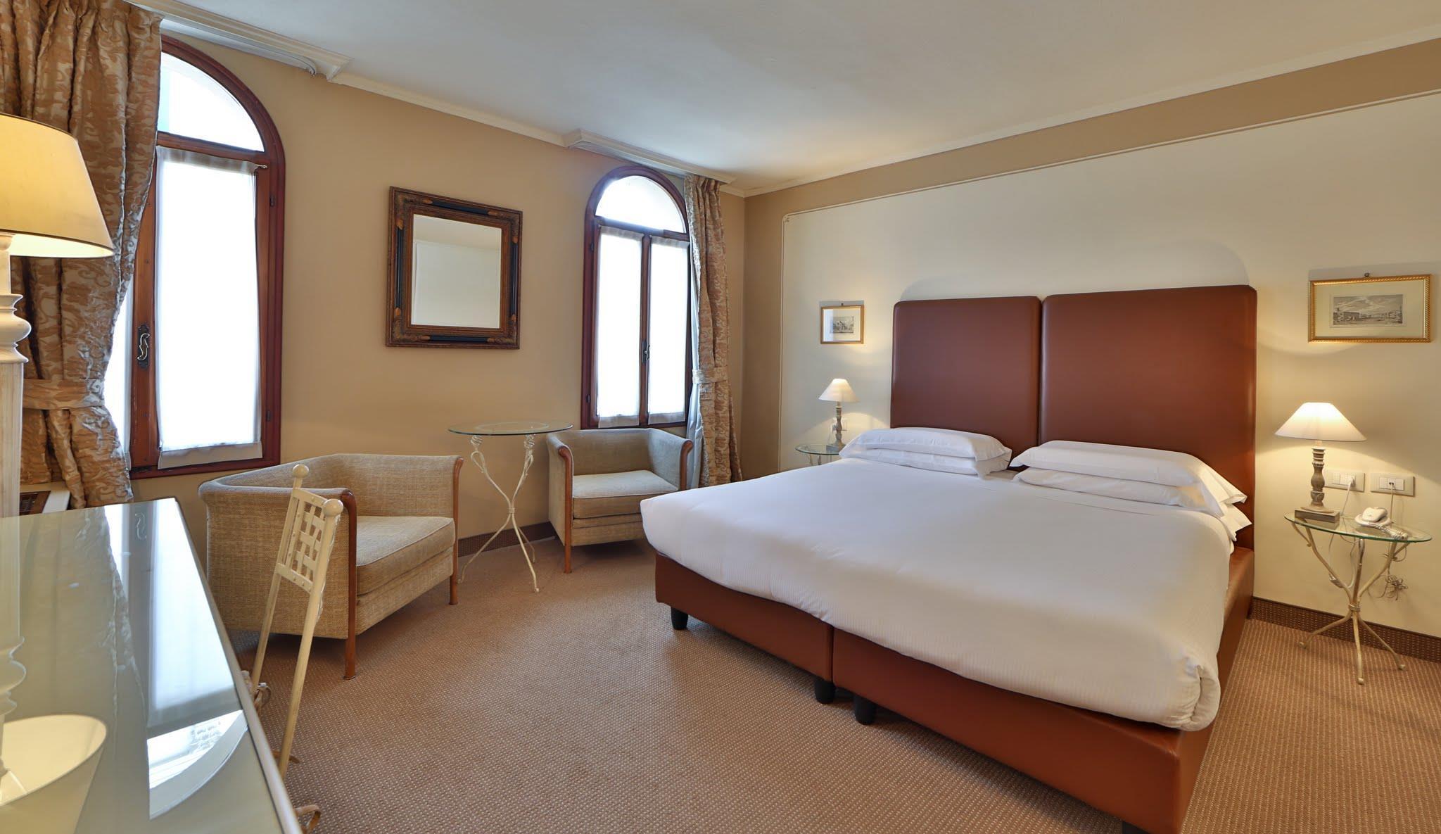 Western Canon D'oro Hotel
